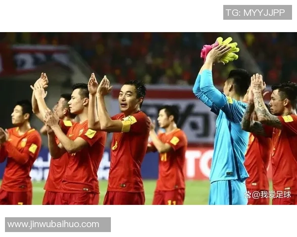 足球明星与演艺圈明星的魅力碰撞与跨界合作的精彩瞬间